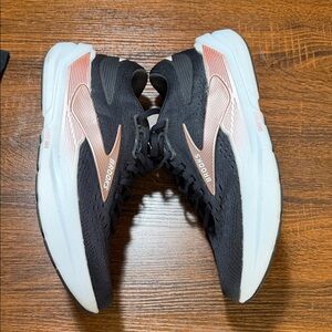 Brooks ghost max 3 Black and Pink Athletic Shoes